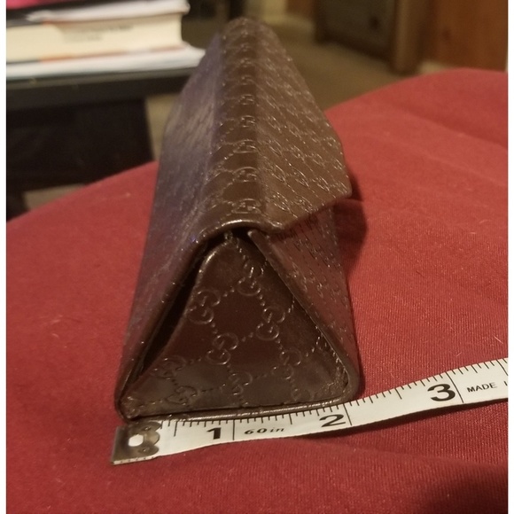 Collapsible Gucci Eyeglass Case - Picture 4 of 7